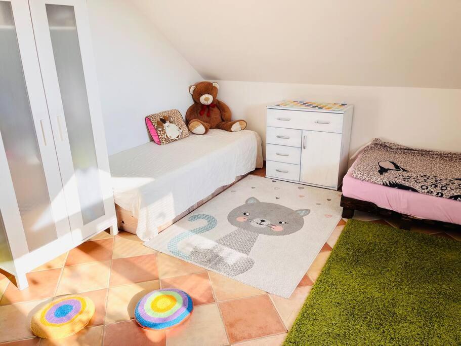 Apartman Se Zahradou 20 Minut Do Centra Prahy Ořech Eksteriør bilde